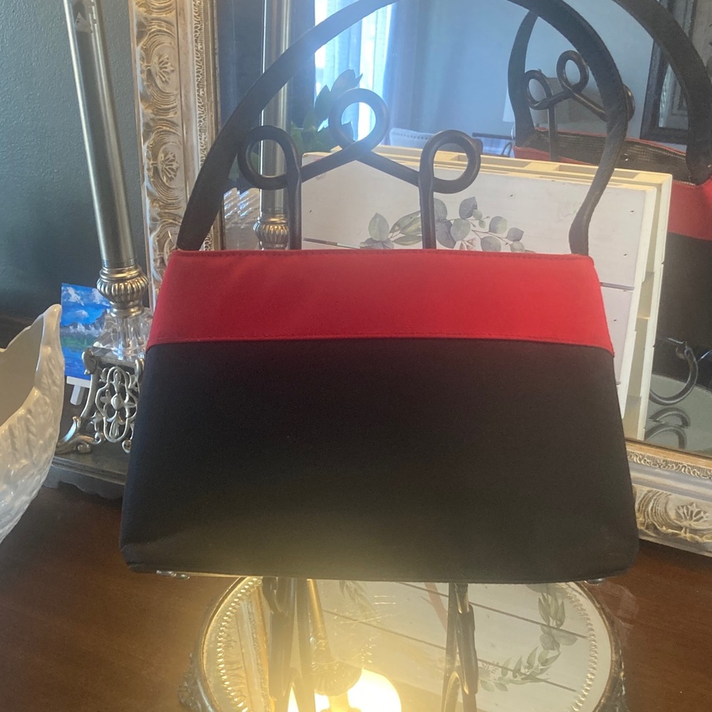 Vintage shoulder Elegant Red and Black Women's Handbag